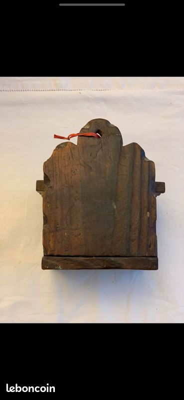 Boîte suspendue en bois sculpté main (image 4)