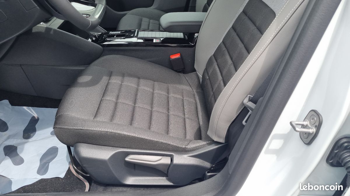 CITROEN C4 Hybride 145 e-DCS6 Collection (image 23)