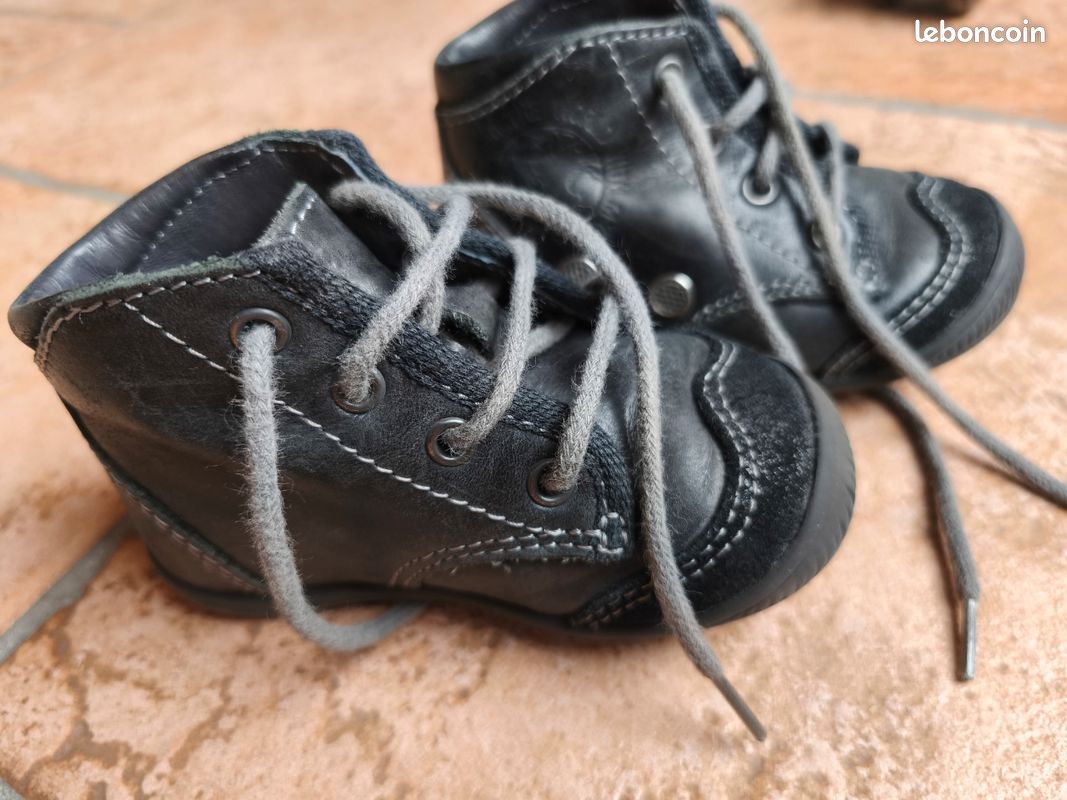 Chaussure bébé souple GBB Marius taille 20 en cuir Chaussures