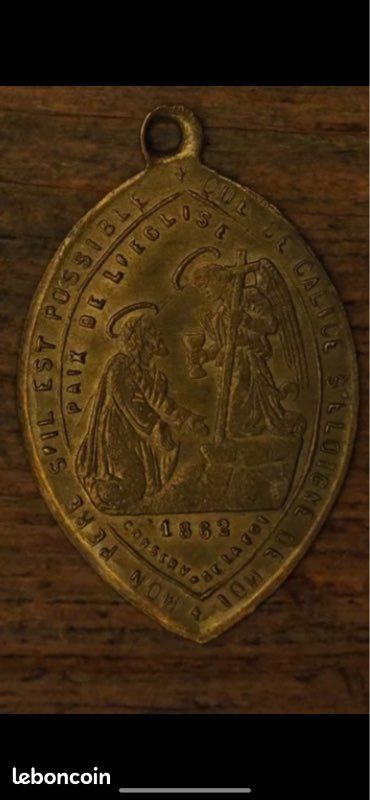 Pendentif religeneuse en bronze 1862 (image 2)