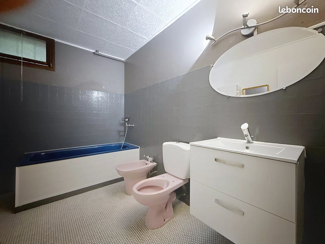 Appartement a louer rillieux-la-pape - 6 pièce(s) - 176 m2 - Surfyn