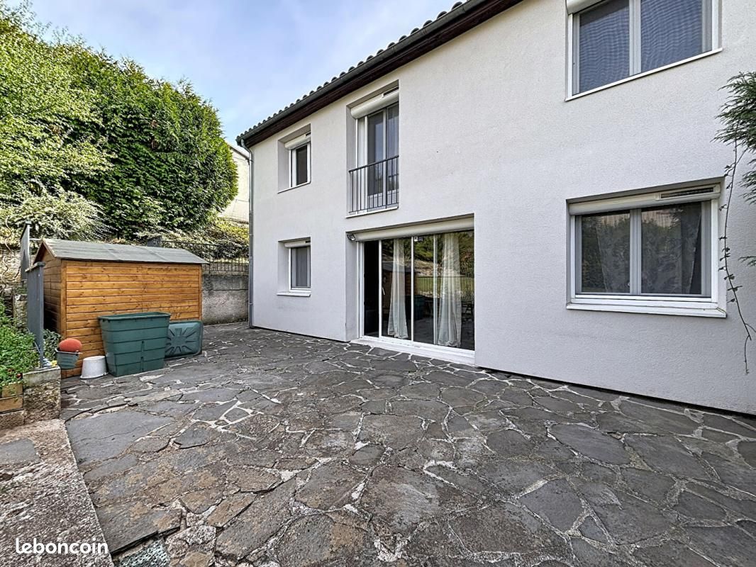 Maison 5 pièces 106 m² · à Le Puy-en-Velay · 106 m² · 189 000 €