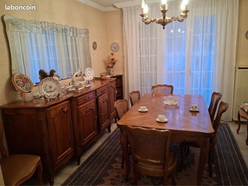 Ensemble salle à manger avec mirroir (image 1)