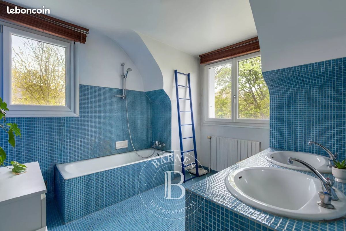 Propriété 9 pièces 208 m² (image 13)