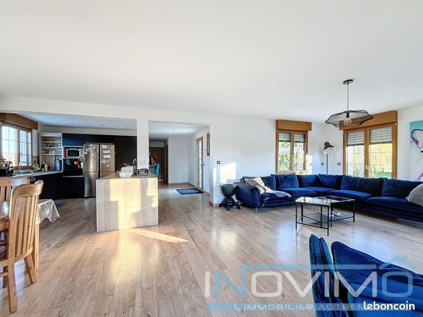Propriété 5 pièces 224 m²
