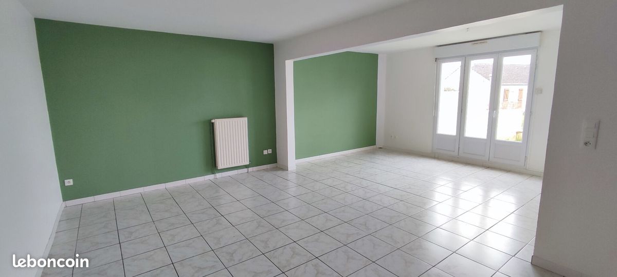 Appartement 4 pièces 118 m² · à Montcy-Notre-Dame · 118 m² · 750 €