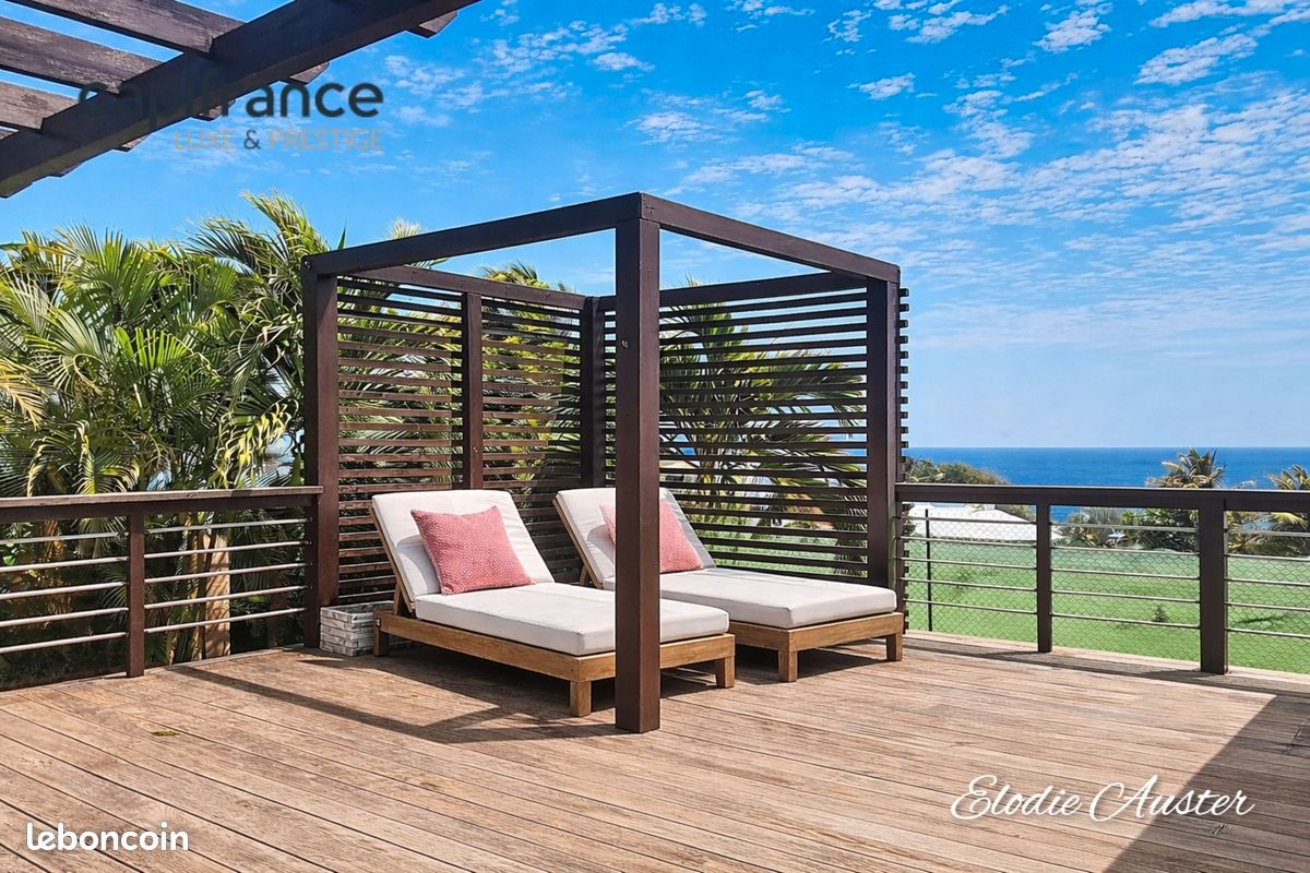 Maison 7 pièces 250 m² · à Le Moule · 250 m² · 480 000 €