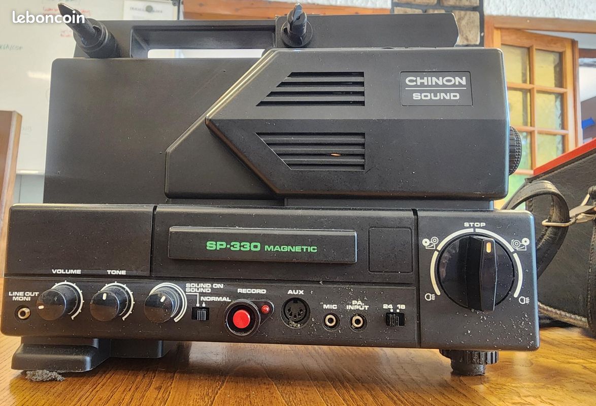 Projecteur super 8mm CHINON SOUND 9500 optique et magnétique