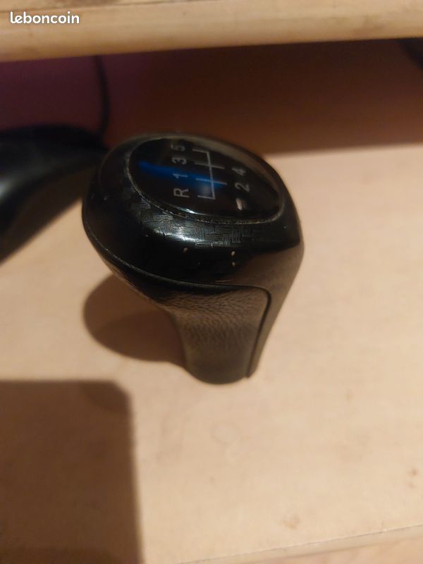 Pommeau bmw look carbone (image 2)