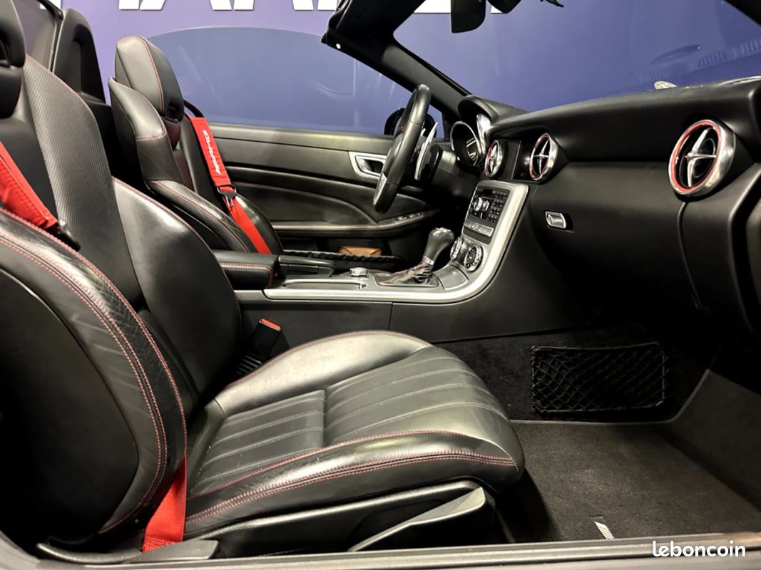 MERCEDES-BENZ Classe SLK 1.8 204ch AMG Line - Sièges chauffants et ventilés - Caméra de recul - Suivi Complet (image 18)