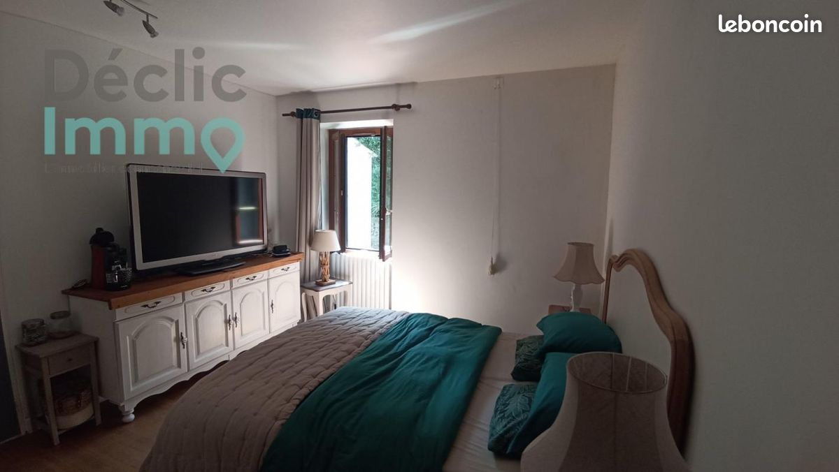 Maison 9 pièces 185 m² - Val-de-Bonnieure 16230 Sainte-Colombe (image principale 7)