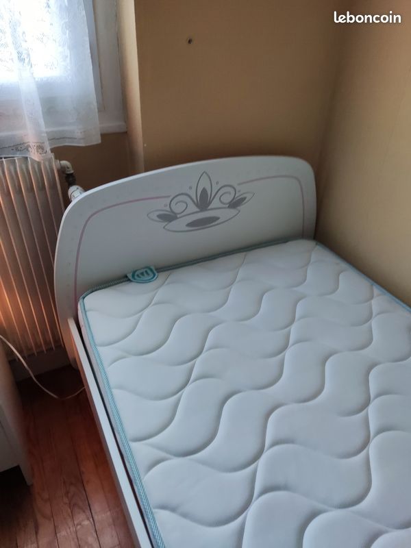 Lit+sommier+matelas+chevet (image 3)