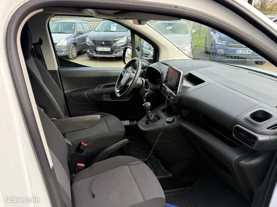 Opel Combo Vu FOURGON 1.6 CDTI 100 L1H1 TVA Récupérable Garantie 12 Mois (image 9)