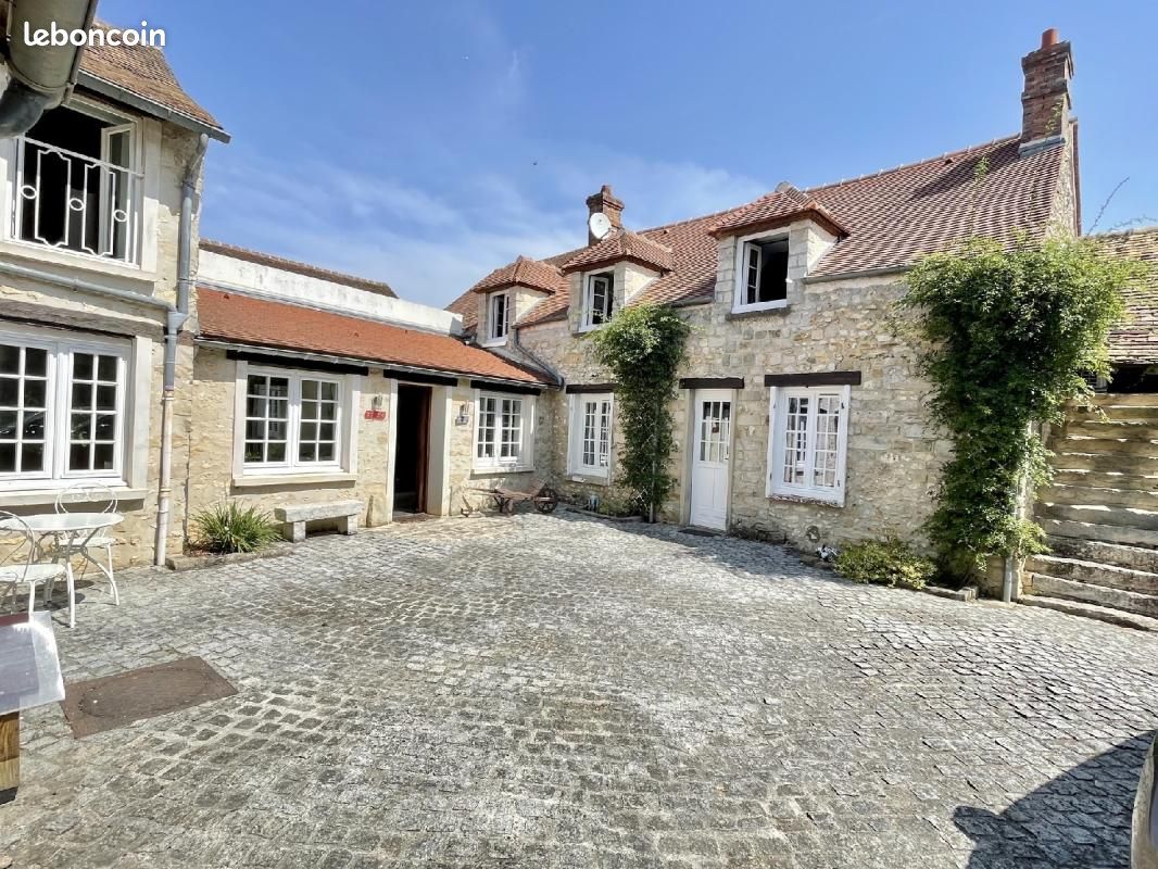 Maison 10 pièces 272 m² · à Moigny-sur-École · 272 m² · 978 000 €