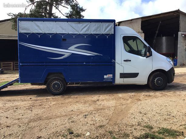 Trouvez votre camion bétaillère VL occasion idéal