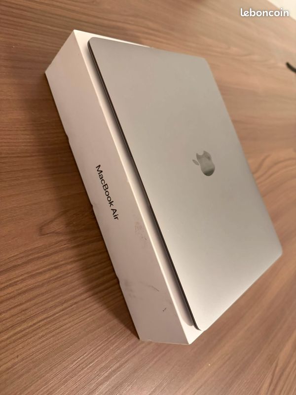 Macbook Air 13" (2020) 256GB BON ETAT (image 5)