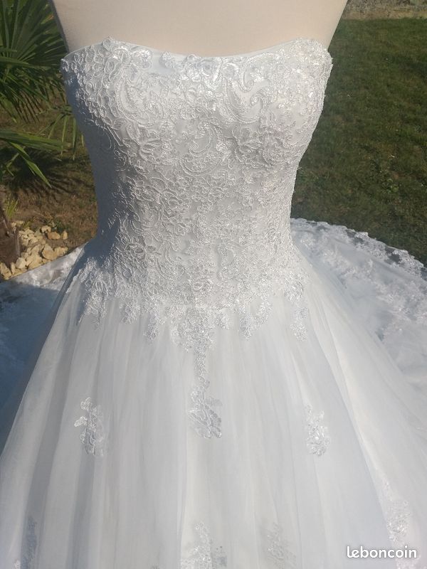 Robe de mariée grande taille (image 4)