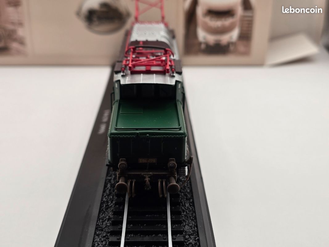 Locomotives statiques ATLAS / Jouets / Antiquité et Brocante / Vintage et Antiquité | Jay &Jay'S