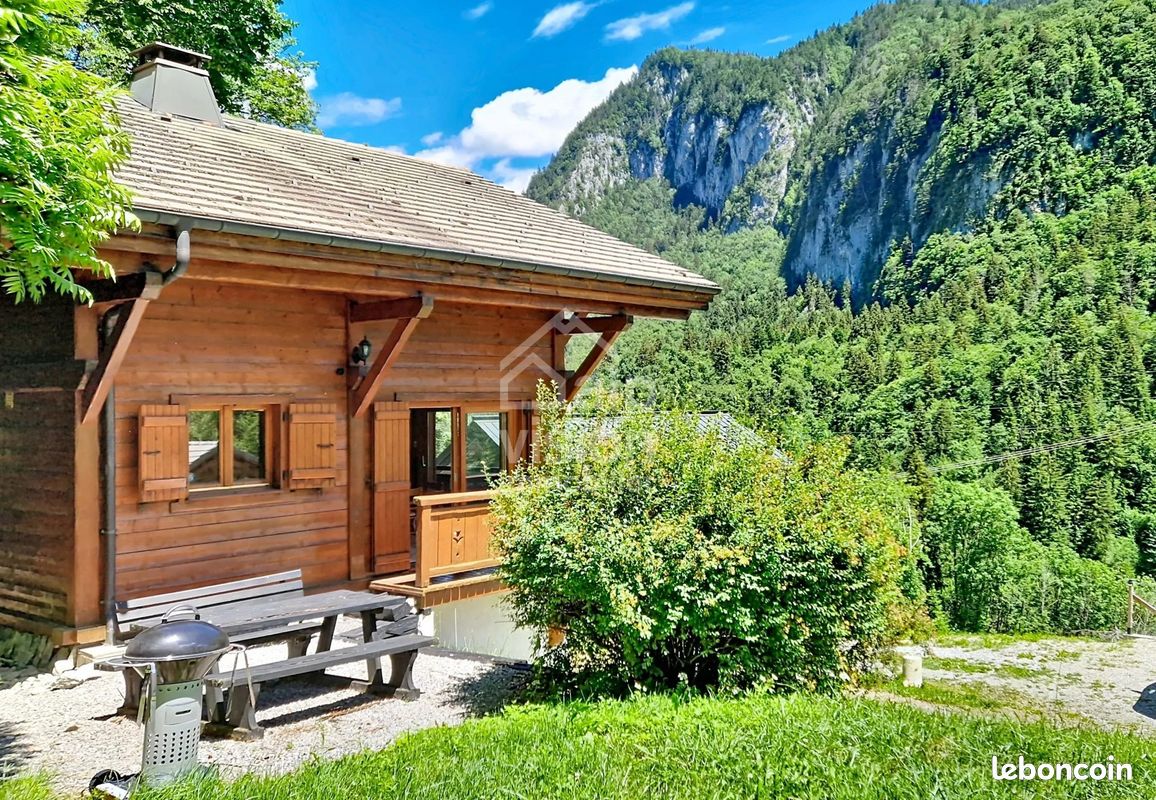 Maison 6 pièces 75 m² · à Bonnevaux · 75 m² · 599 000 €