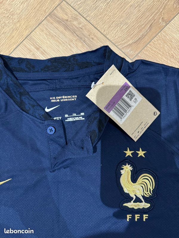 Maillot de foot Nike Domicile France saison 23/24 NEUF Sport