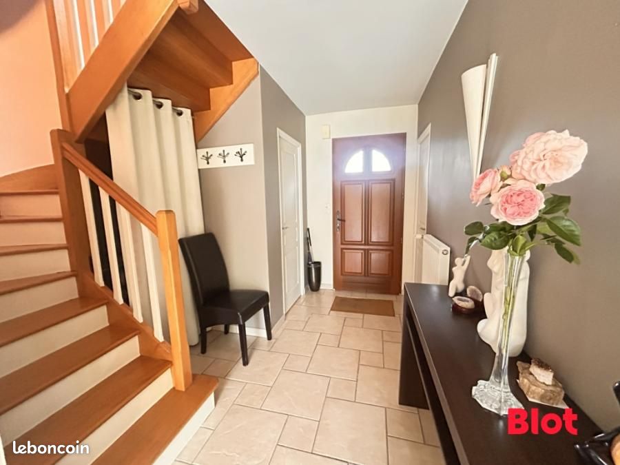 Maison 5 pièces 125 m² · à Saint-Père-Marc-en-Poulet · 125 m² · 431 600 €