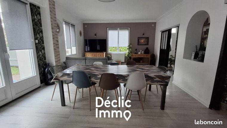 Maison 9 pièces 240 m²