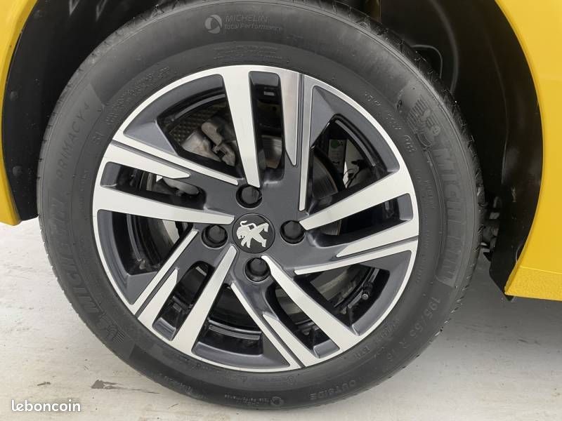 Peugeot 208 PureTech 100 S&S BVM6 Allure (image 16)