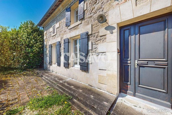 Maison 7 pièces 214 m²