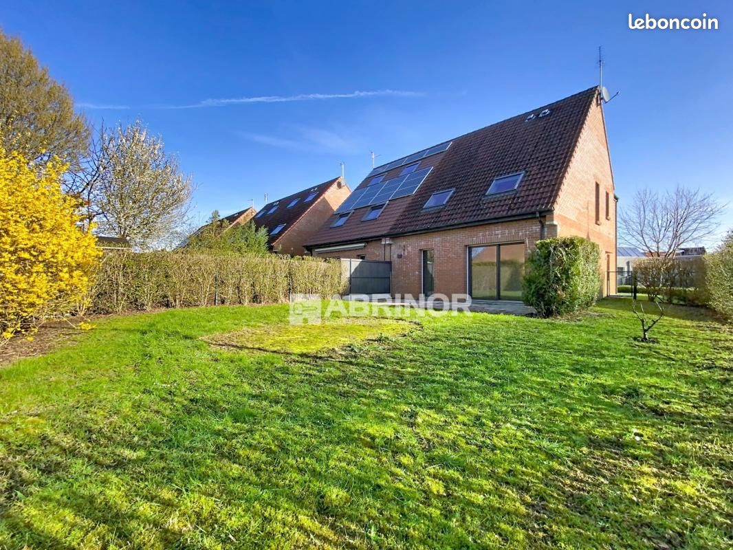 Maison 5 pièces 98 m² · à Neuville-en-Ferrain · 98 m² · 309 000 €