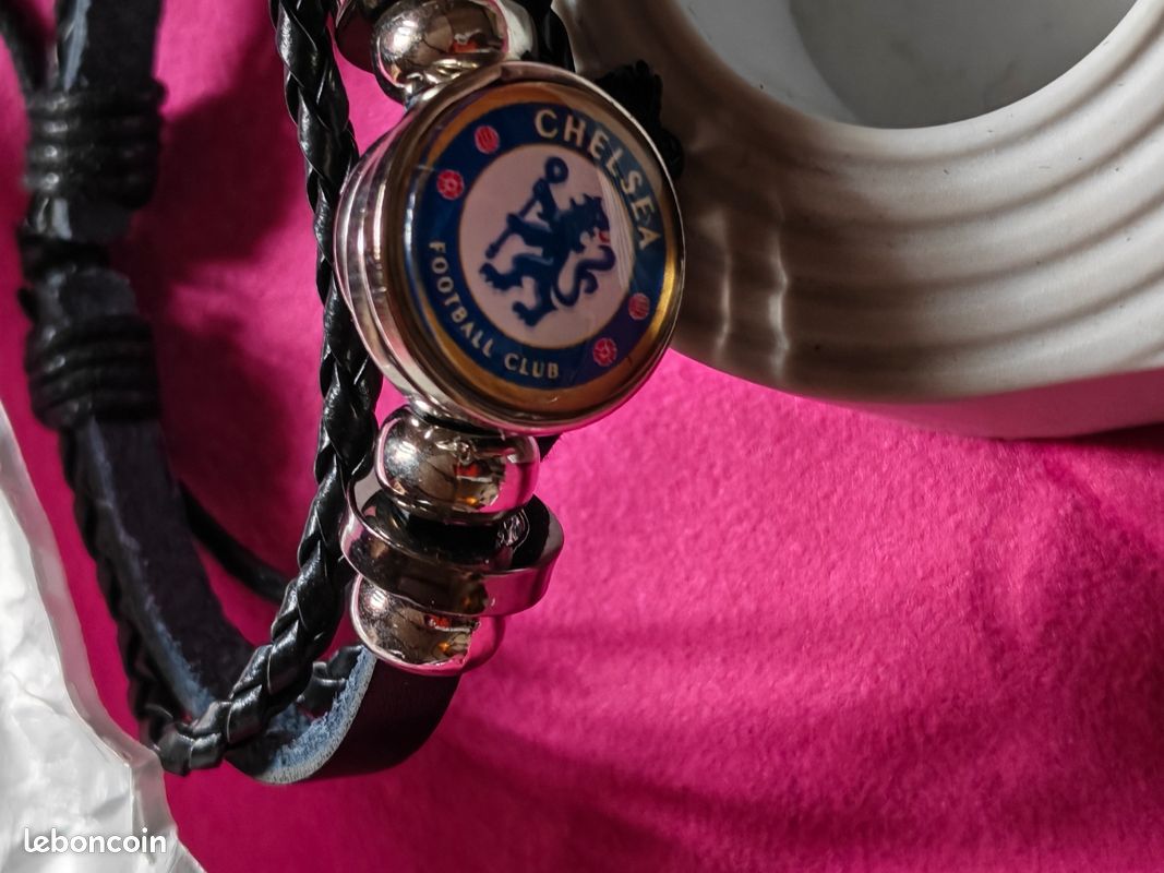 CHELSEA FC PLAQUE NOIRE IP CREST CUIR VÉRITABLE BRACELET