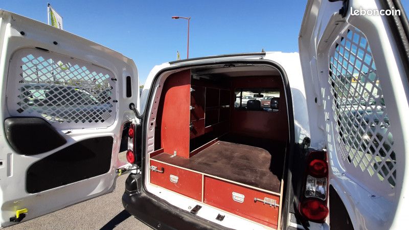 Citroen BERLINGO M 1.6 BLUEHDI 100 S&S BUSINESS (image 14)