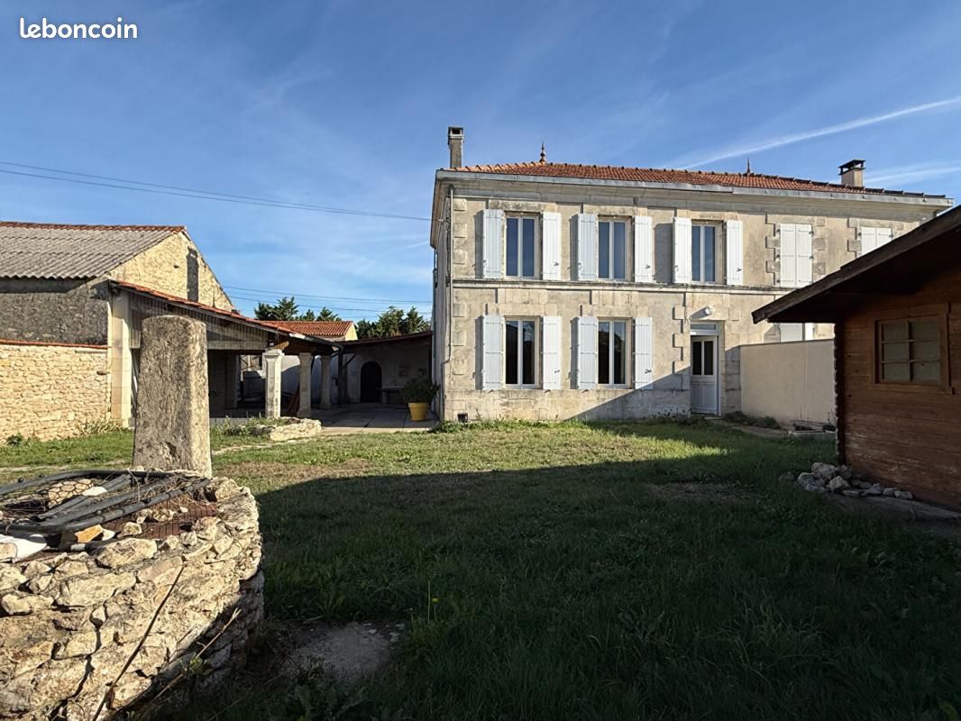 Maison 5 pièces 137 m² · à Tonnay-Boutonne · 137 m² · 210 000 €