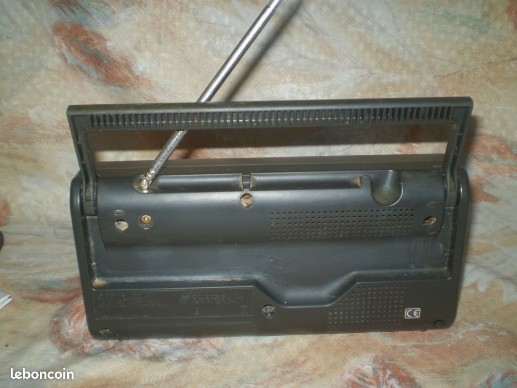 RADIO PORTABLE SONY_ICF-M750L_W3BAND/PLL Synthésized Receiver 1993 EUR 42,50 - FR