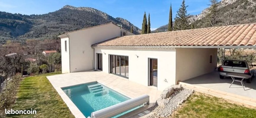 Maison 5 pièces 550 m² · à Buis-les-Baronnies · 550 m² · 585 000 €
