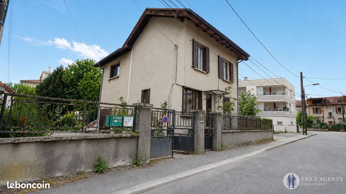 Maison 6 pièces 125 m² · à Saint-Martin-d'Hères · 125 m² · 300 000 €