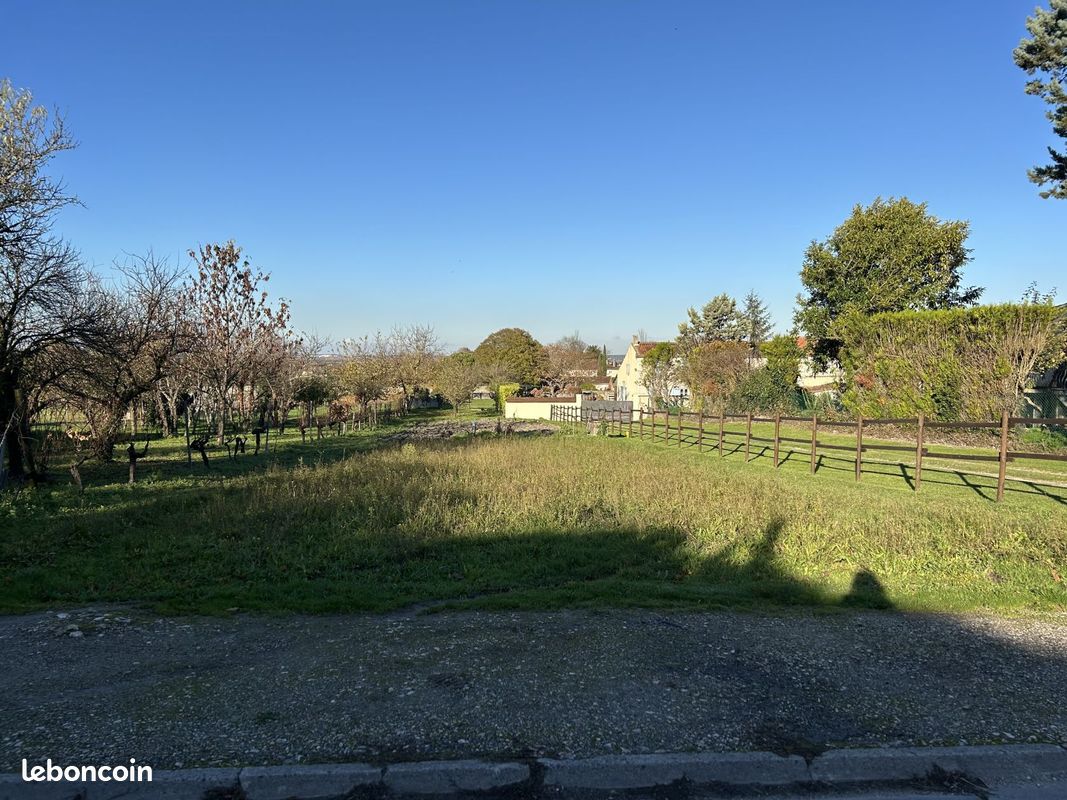 Terrain à bâtir de 575 m² à GENTE (16) · à Genté · 29 500 €