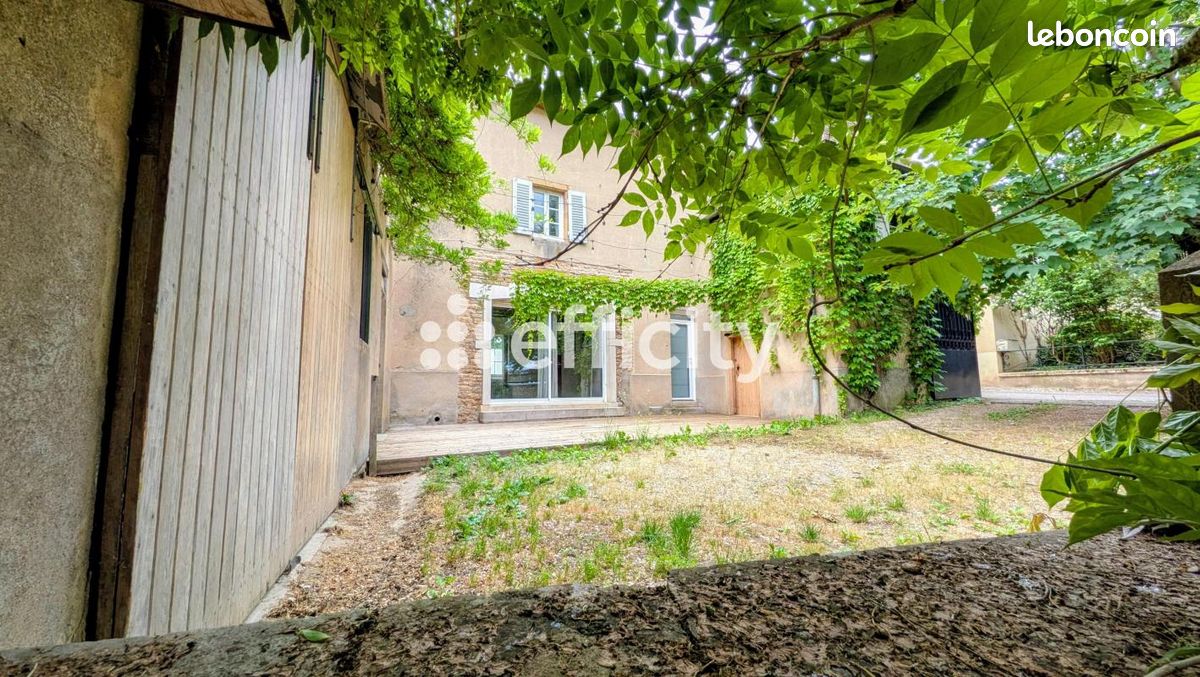 Maison 7 pièces 175 m² · à Prissé · 175 m² · 325 000 €