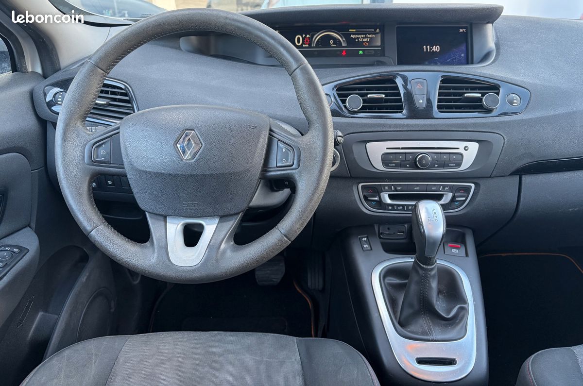 RENAULT SCENIC 1.5 dCi 110ch Bose EDC BVA (image 4)
