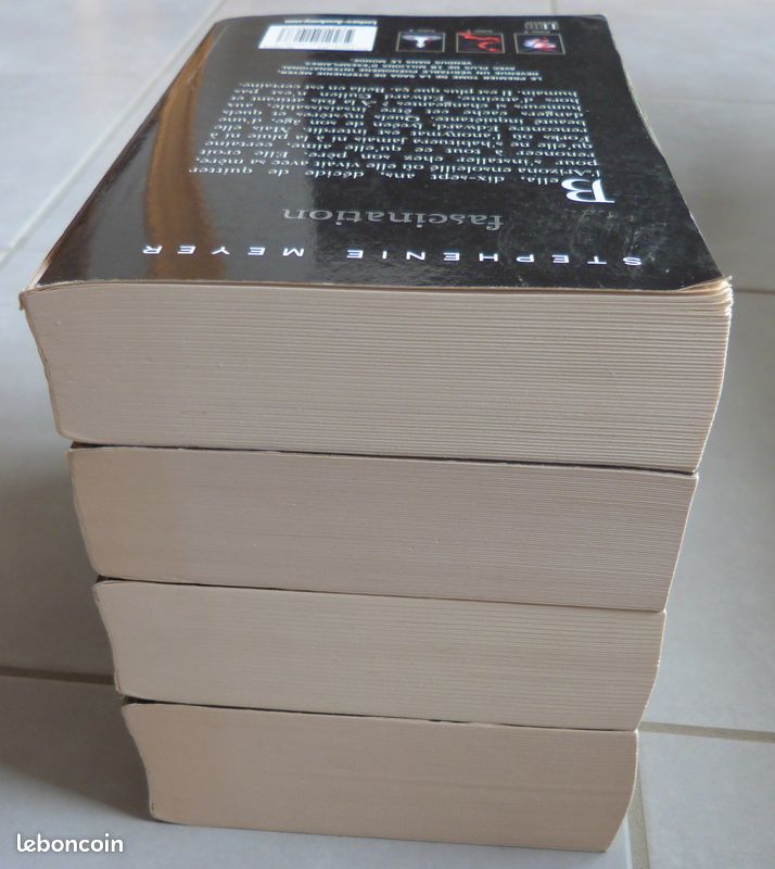 Livre Twilight tome 1 à 4 (image 4)