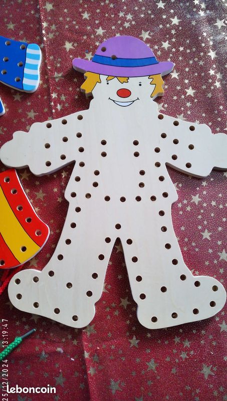 CLOWN à lacer avec toutes ses pièces en bois (image 3)