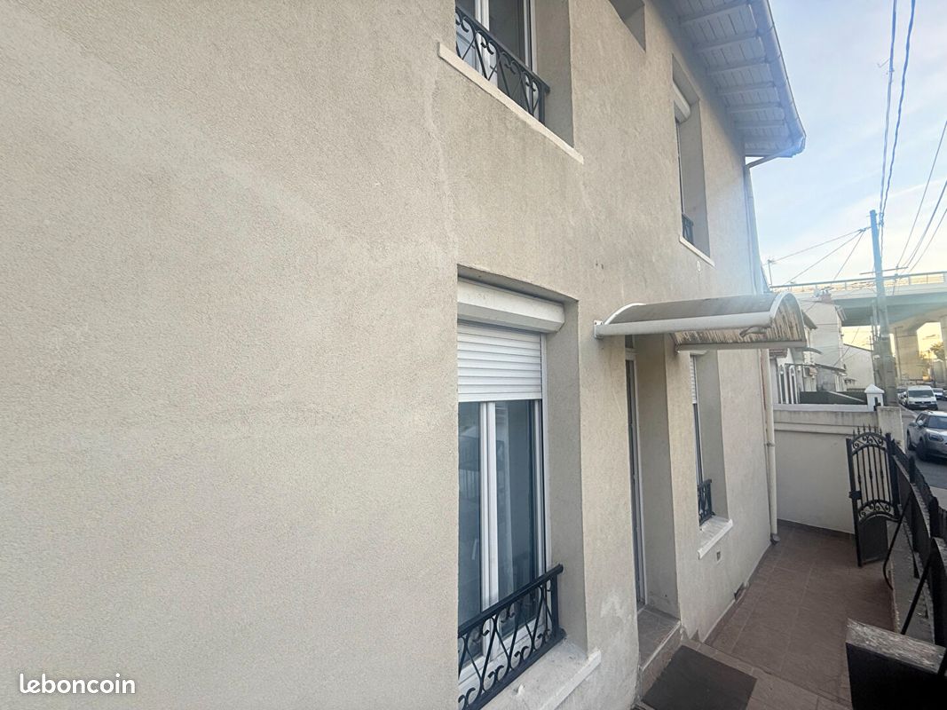 Maison 9 pièces 150 m² · à Aubervilliers · 150 m² · 385 000 €