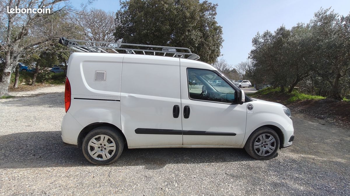 Fiat doblo cargo multijet 95CH pack pro 2017 aménagé (image 1)
