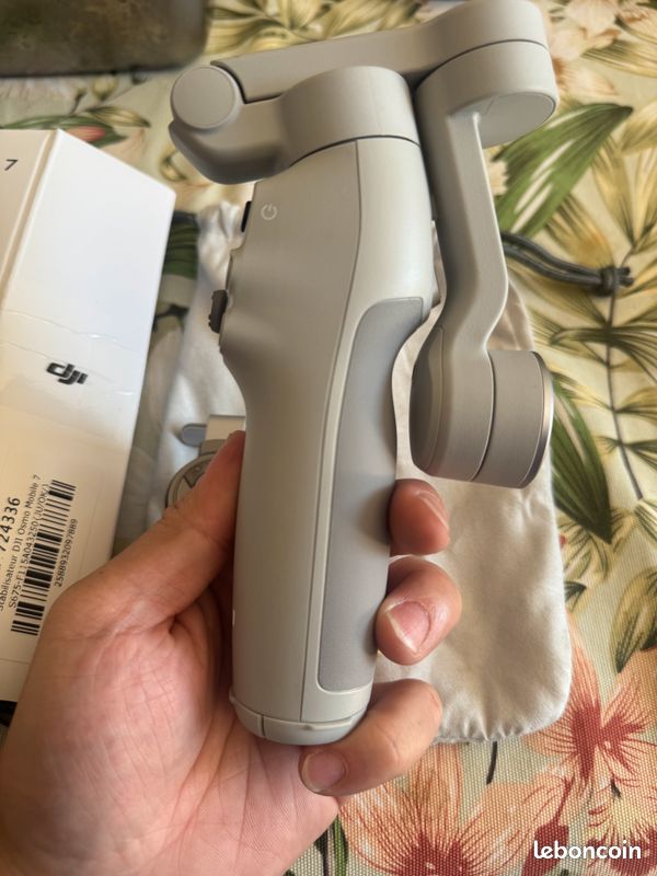 DJI Osmo Mobile 7 - Stabilisateur Smartphone - Très bon état (image 3)