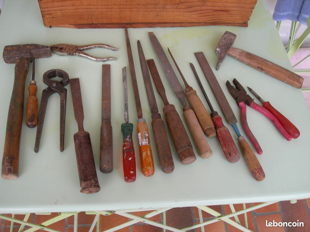 Caisse a outils vintage d'occasion - Bricolage
