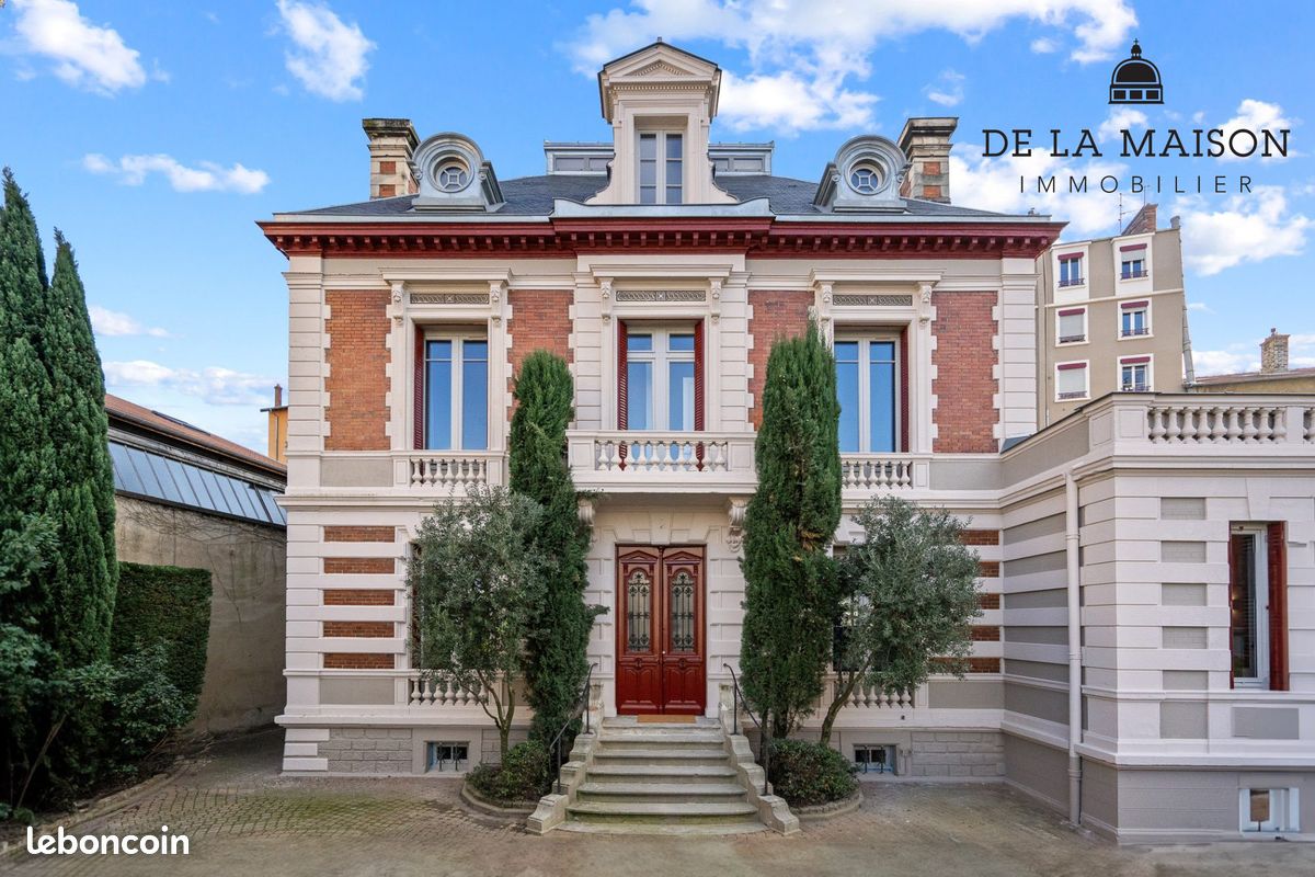 Maison 21 pièces 467 m² · à Villeurbanne · 467 m² · 2 000 000 €