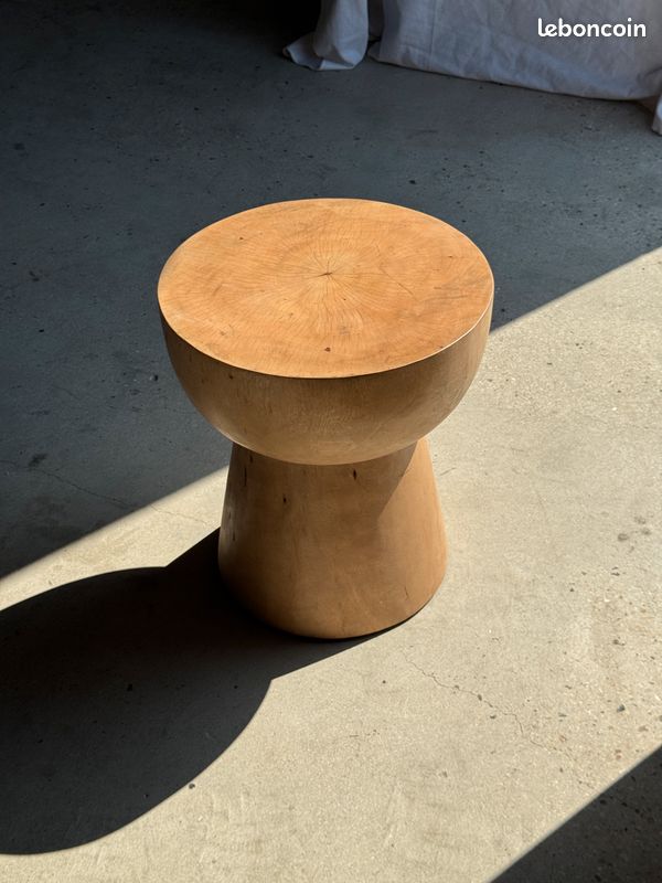 Table d'appoint ou stool plateau demi-sphérique en manguier beige H50 D45 (image 4)