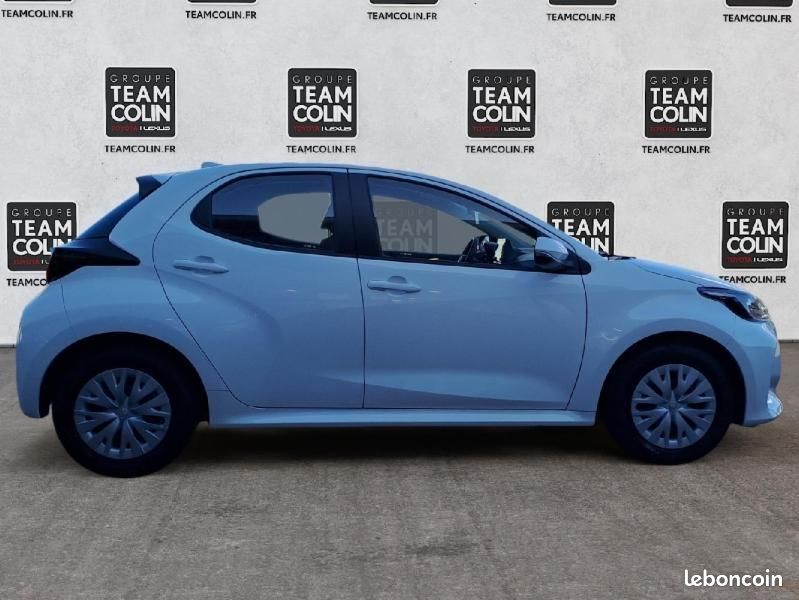 Toyota Yaris 116h Dynamic Business 5p + Programme Beyond Zero Academy MY22 (image 6)