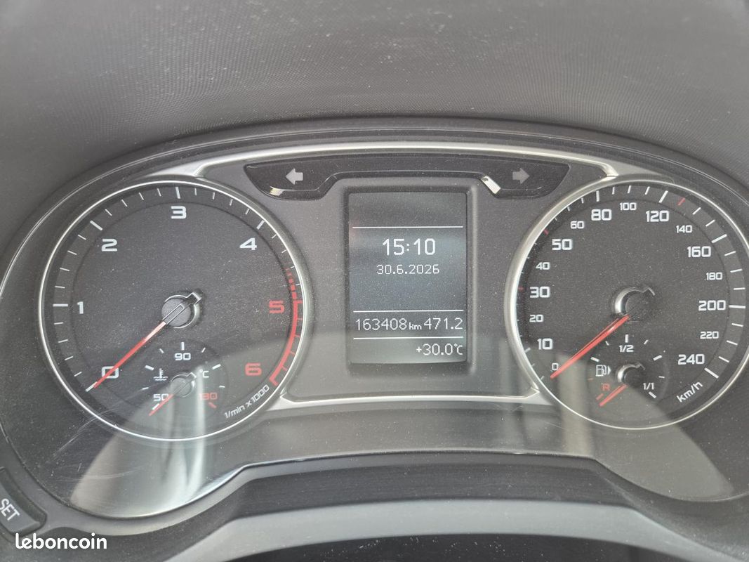 AUDI A1 Sportback 1.6 TDi DPF - 90 - Start/Stop SPORTBACK Ambiente PHASE 1 (image 17)