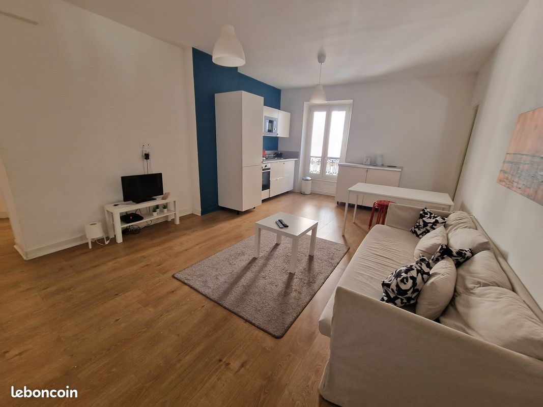 Appartement 4 pièces 65 m² · à Nîmes · 65 m² · 930 €