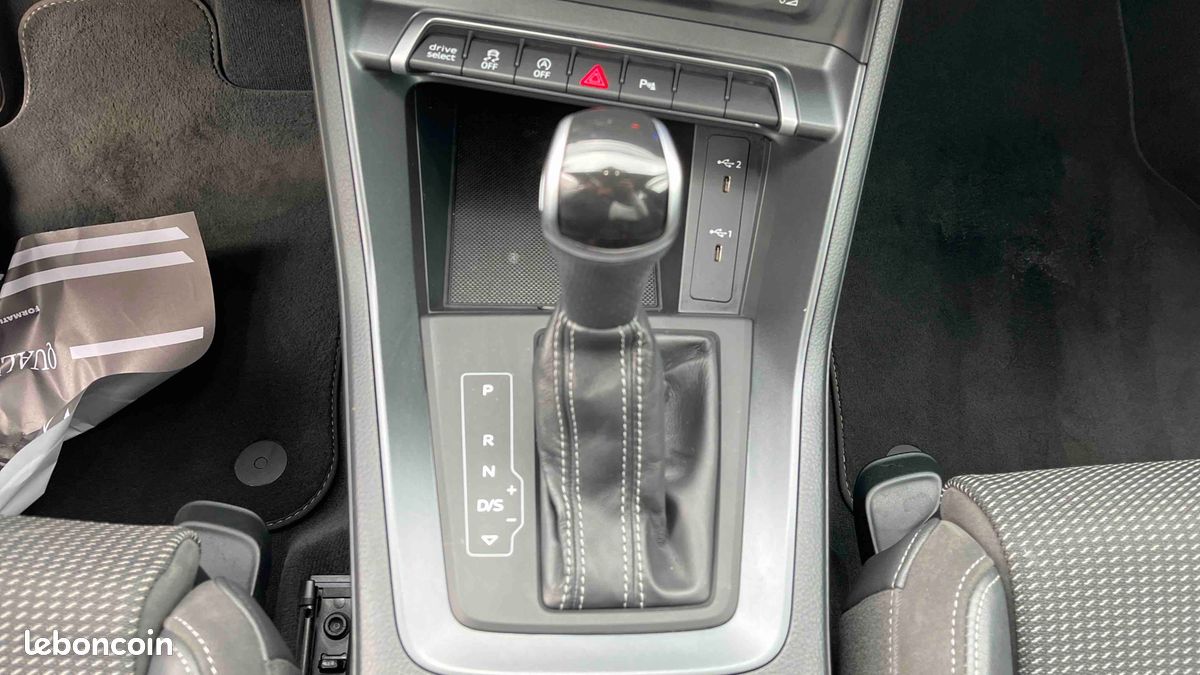 AUDI Q3 35 TDI 150 ch S tronic 7 S line (image 17)